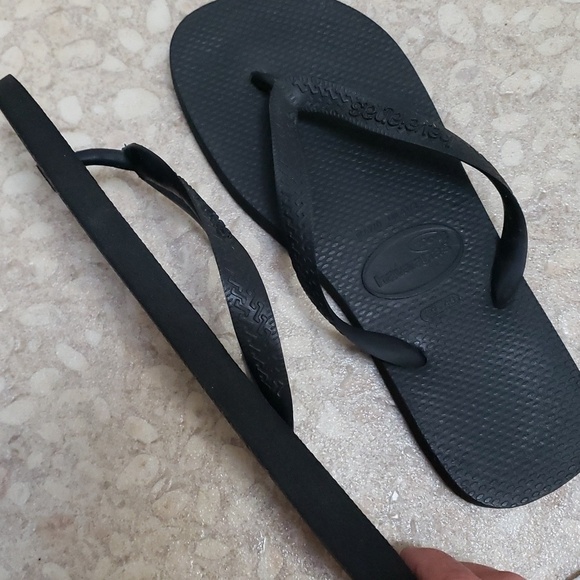 Havaianas Other - Havaianas Top Mens Black Flip Flops, Size 7/8